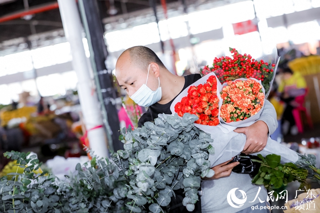 广州岭南花卉市场：线下线上迎新机